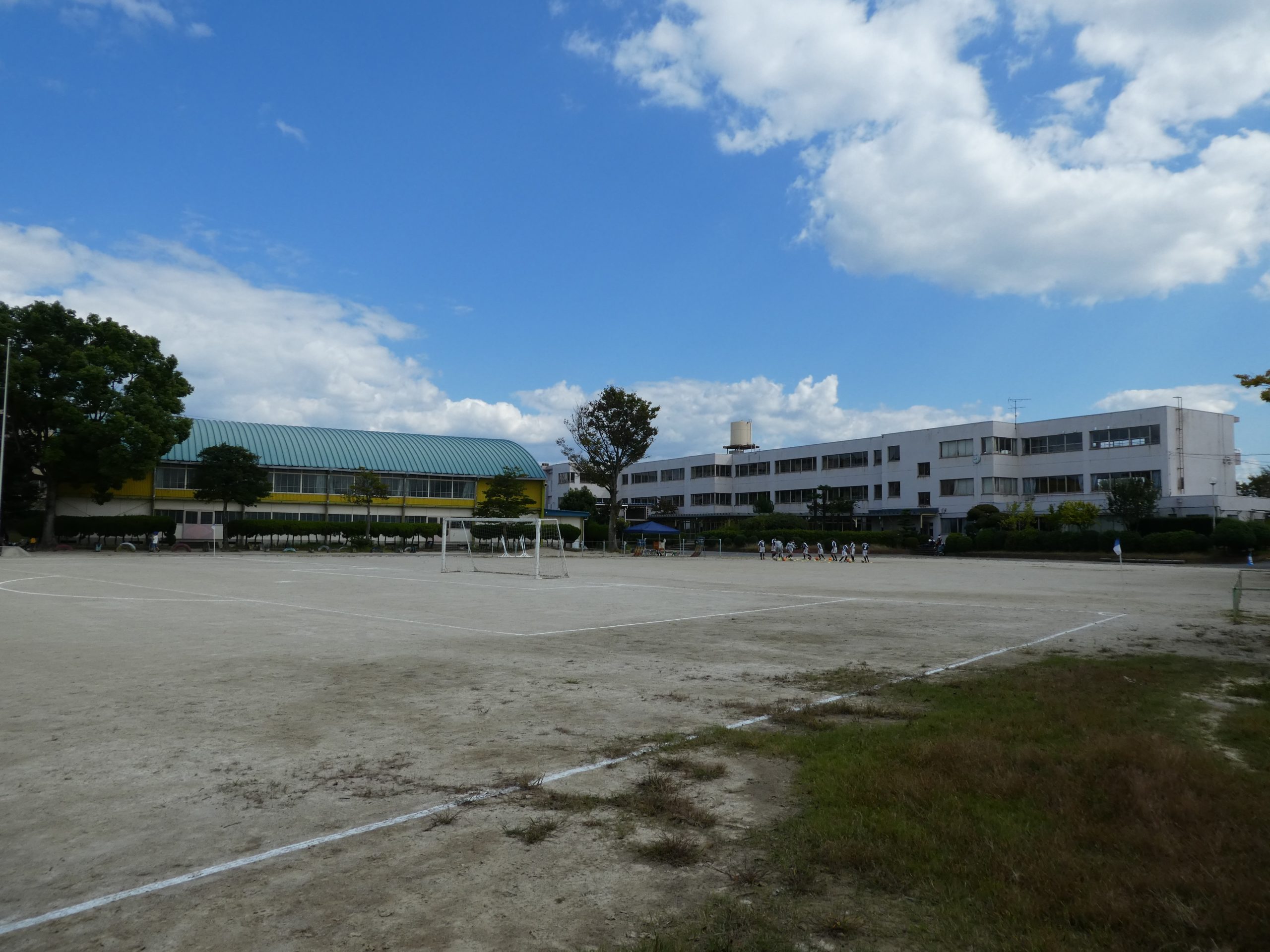 旧西藤山台小学校施設の写真